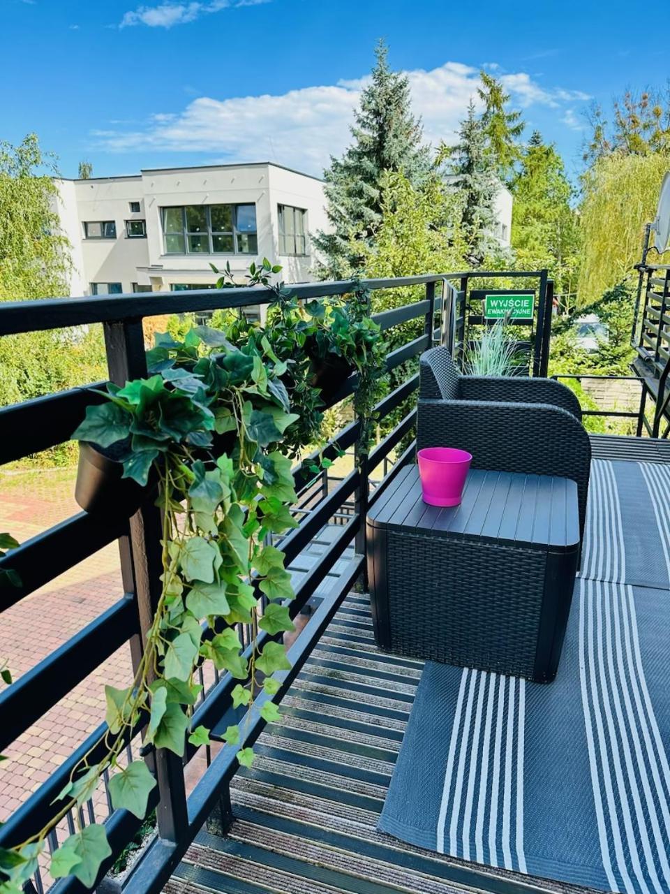 Apartamenty Pokoje Willa Bielany Варшава Экстерьер фото