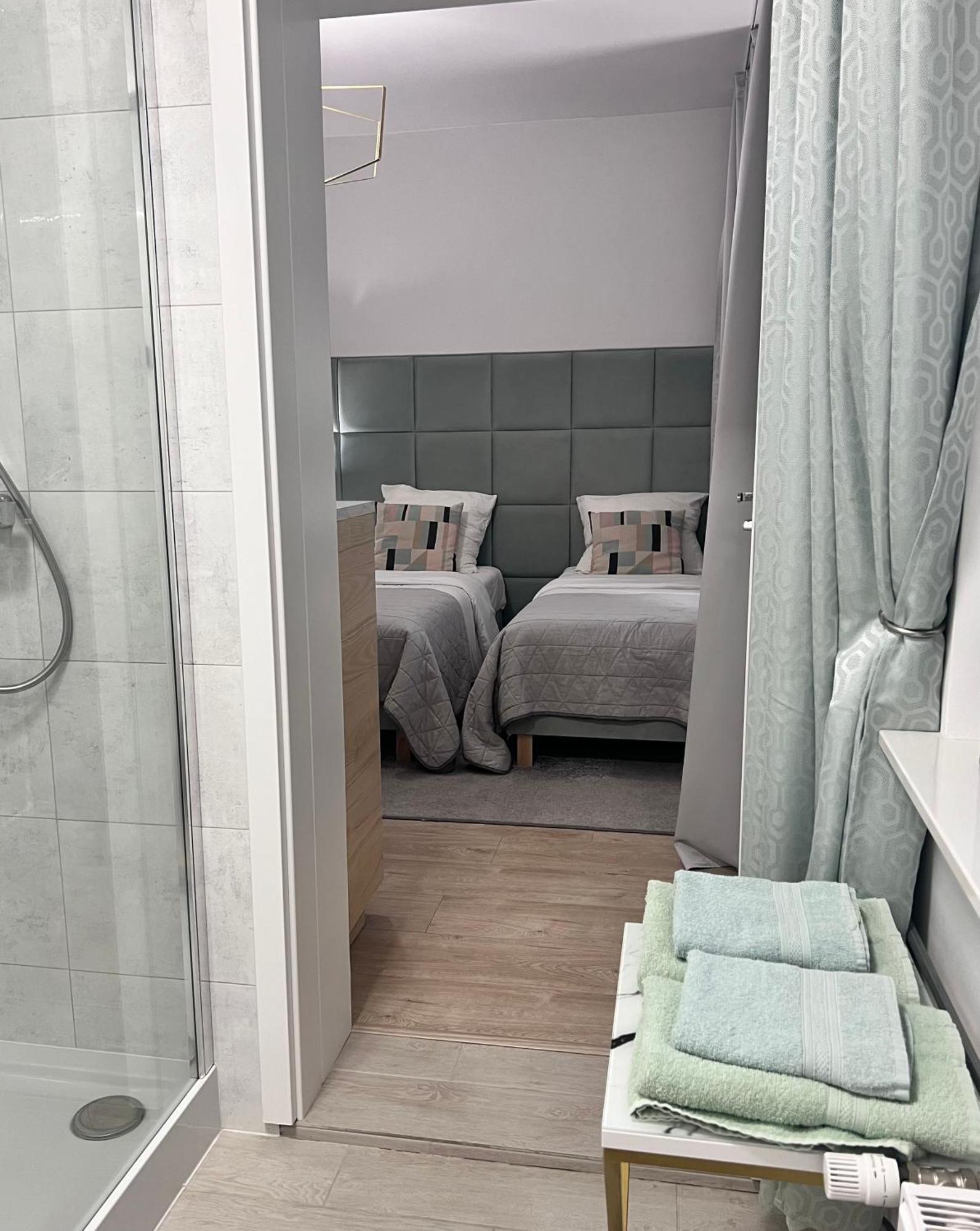 Apartamenty Pokoje Willa Bielany Варшава Экстерьер фото