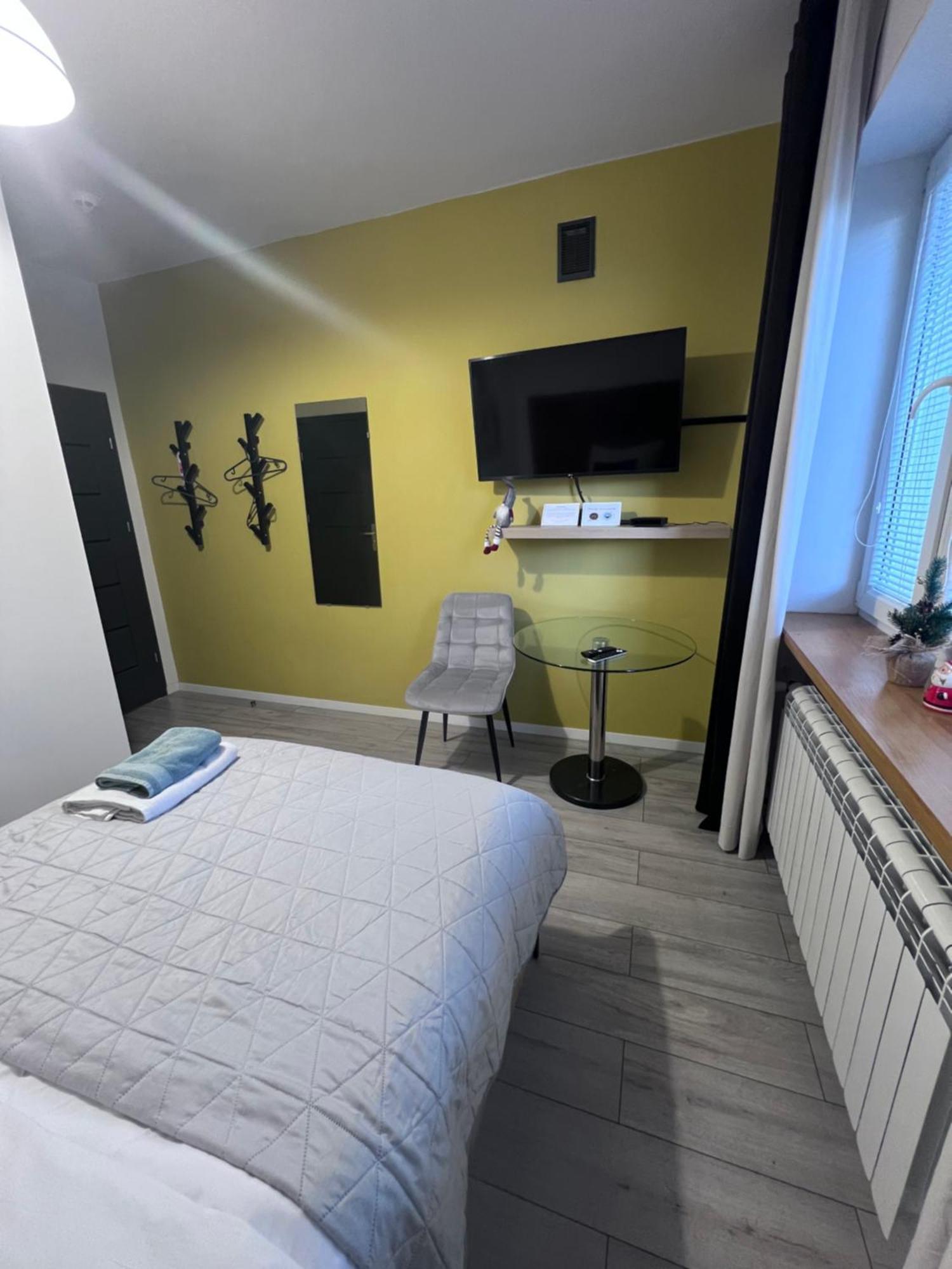 Apartamenty Pokoje Willa Bielany Варшава Экстерьер фото