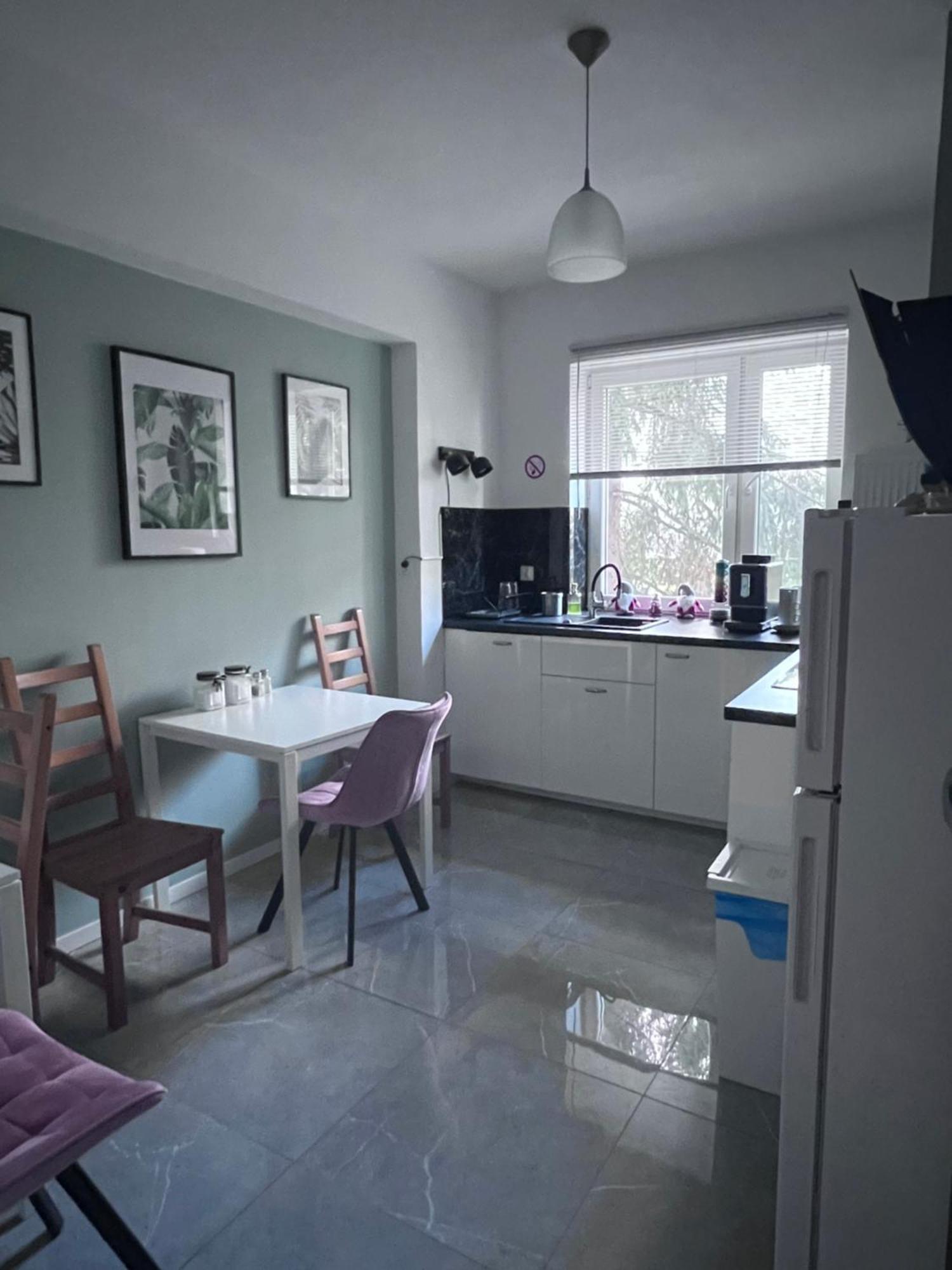 Apartamenty Pokoje Willa Bielany Варшава Экстерьер фото