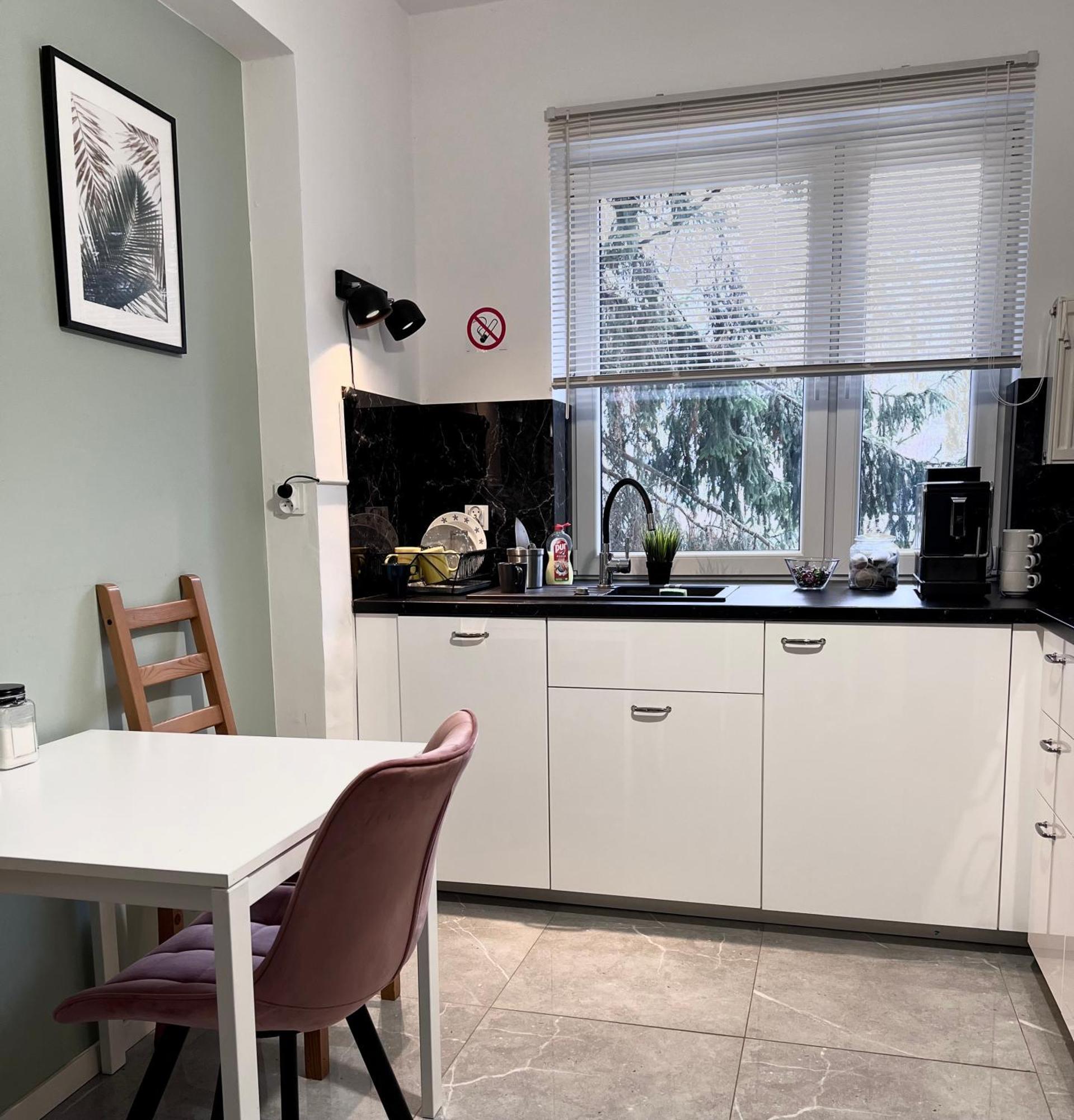 Apartamenty Pokoje Willa Bielany Варшава Экстерьер фото