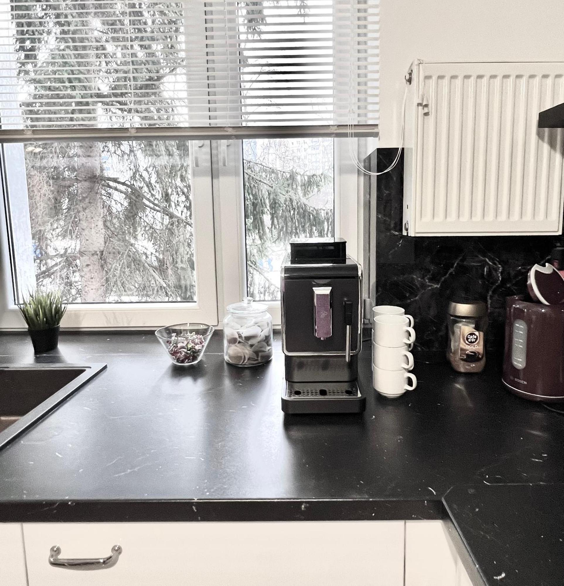 Apartamenty Pokoje Willa Bielany Варшава Экстерьер фото